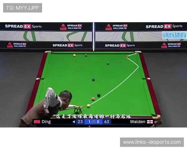 丁俊晖训练中完成精妙反线走位